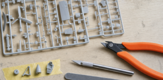 The Right Way to Remove Parts From the Sprue on Plastic Model Airplane Kits